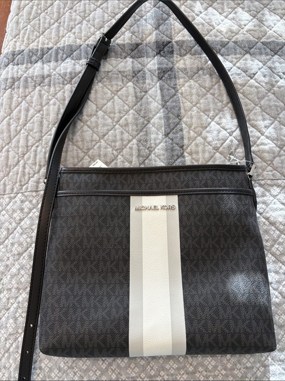 Michael Kors crossbodyBlack with White Center Stripe